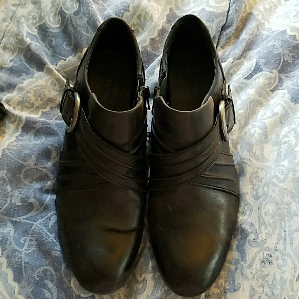 Born black ankle boots